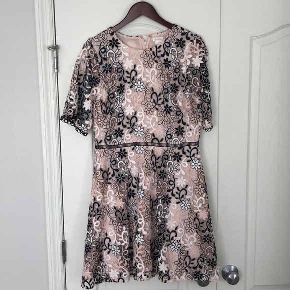 Dress - Picture 1 of 1